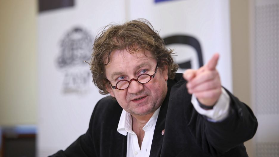 Paweł Królikowski spocznie na Cmentarzu Wojskowym na Powązkach.