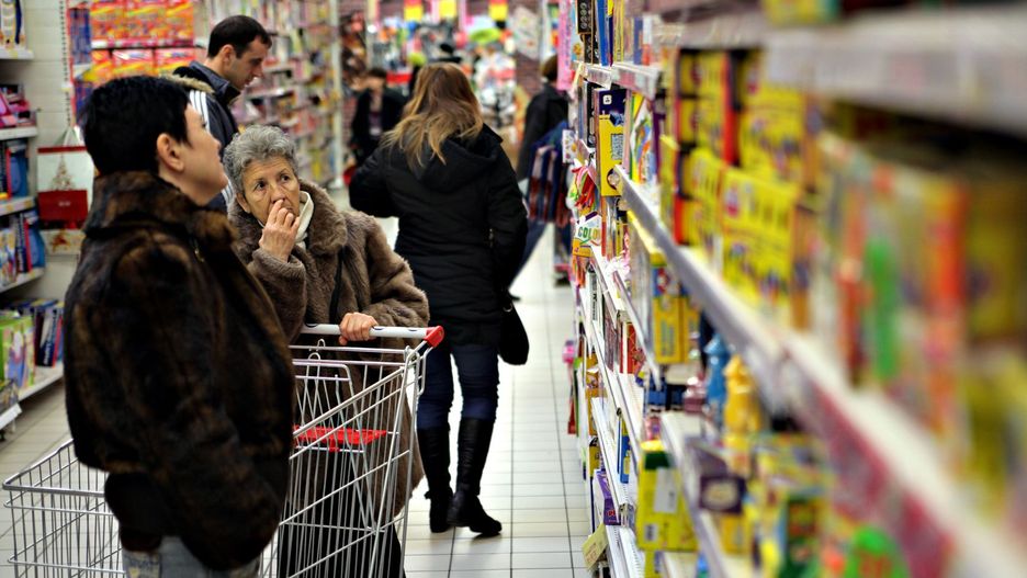 Zakupy w supermarkecie przed niedzielami wolnymi od handlu