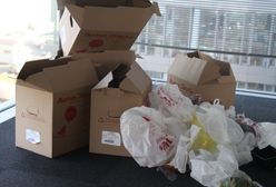 Zakupy w sieci, folia w realu. Ile śmieci produkujemy, robiąc zakupy online [TEST]