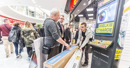 Podatek handlowy we wrześniu stoi pod znakiem zapytania. "Rz": Komisja Europejska zamierza walczyć