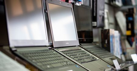 Polacy kupują coraz więcej komputerów poleasingowych. Głównie laptopów