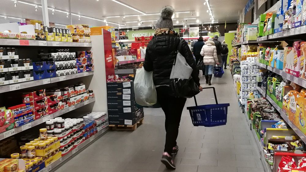 Koronawirus wymusił m.in. nowe godziny otwarcia sklepów