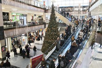 Sprzedaż detaliczna. Świąteczny szał zakupów widoczny w statystykach