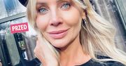 Agnieszka Woźniak-Starak pokazała się bez grama makijażu. Wszystko w słusznej sprawie. Fani zachwyceni. "Słodkie te piegi na nosku"