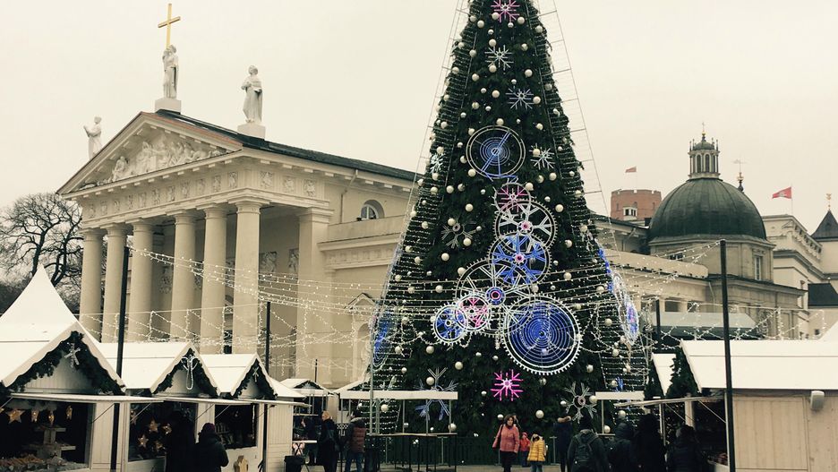 Zaczarowane miasto. Pomysłowy jarmark świąteczny w Wilnie 