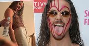 Michał Szpak po występie miał spory problem z poruszaniem się. Niezbędna była pomoc ekipy. Wstydliwe wideo obiegło sieć