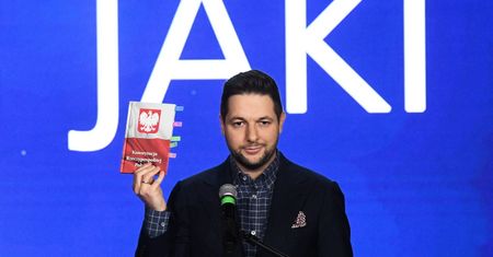 Tarcia w obozie władzy. Patryk Jaki krytykuje Jarosława Gowina. "Dogadał się z układem"