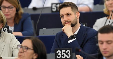 List Patryka Jakiego do europosłów. Pokazaliśmy go Brytyjczykom