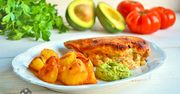 Nadziewany filet z kurczaka, pieczone ziemniaczki i guacamole. Pomysł na pyszny obiad