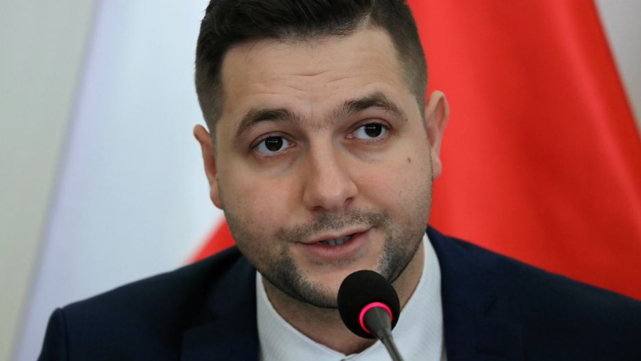 Przewodniczący komisji weryfikacyjnej Patryk Jaki podczas ogłoszenia wyroku ws. kamienicy przy Noakowskiego 16
