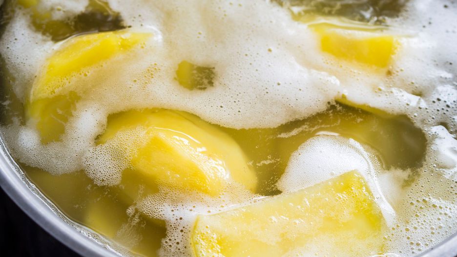 Woda po ziemniakach zawiera mnóstwo składników