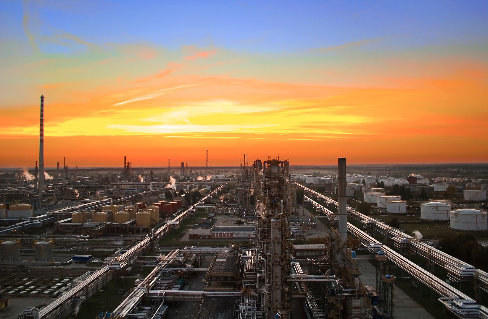 Polskie rafinerie musiały przestawić się na strategiczne zapasy ropy naftowej.