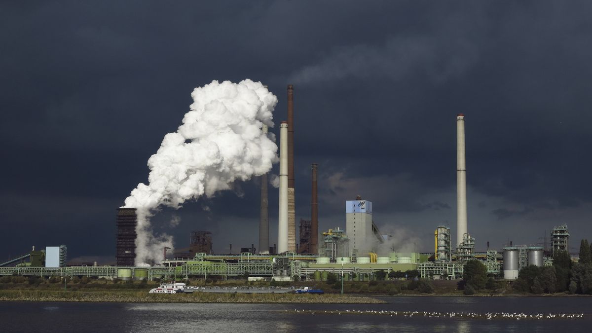 Jeden z zakładów Thyssenkrupp w Duisburgu.