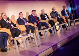 Rekordowe inwestycje kolejowe. Teraz do kolei trzeba przekonać kierowców