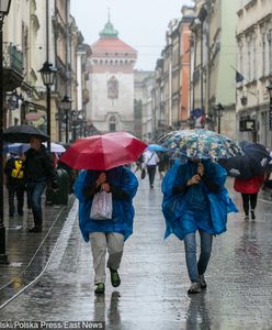 Intensywne opady deszczu w centrum i na południu Polski. IMGW ostrzega