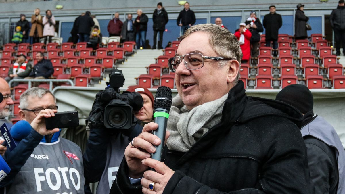 Janusz Filipiak zapewnił, że sprzedaż pakietu akcji przez jego żonę nie oznacza nic niebezpiecznego dla firmy