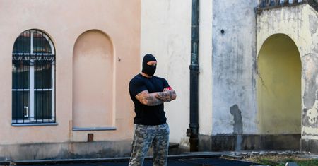 Ostry spór w Krakowie. Ochroniarze i przepychanki przed synagogą