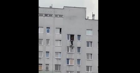 Kraków. 28-latek z Bronowic chciał się zabić. Akcja ratunkowa