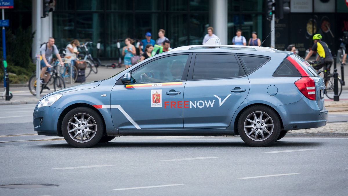 FreeNow z kierowcą bez licencji nie ma prawa korzystać z bus pasów.