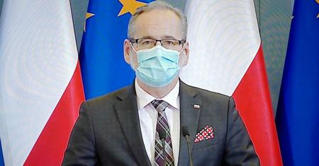 Minister zdrowia poddał się samoizolacji
