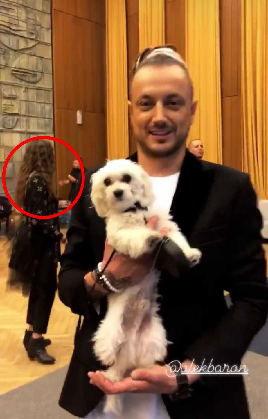 Baron i Michał Szpak na planie spotu The Voice