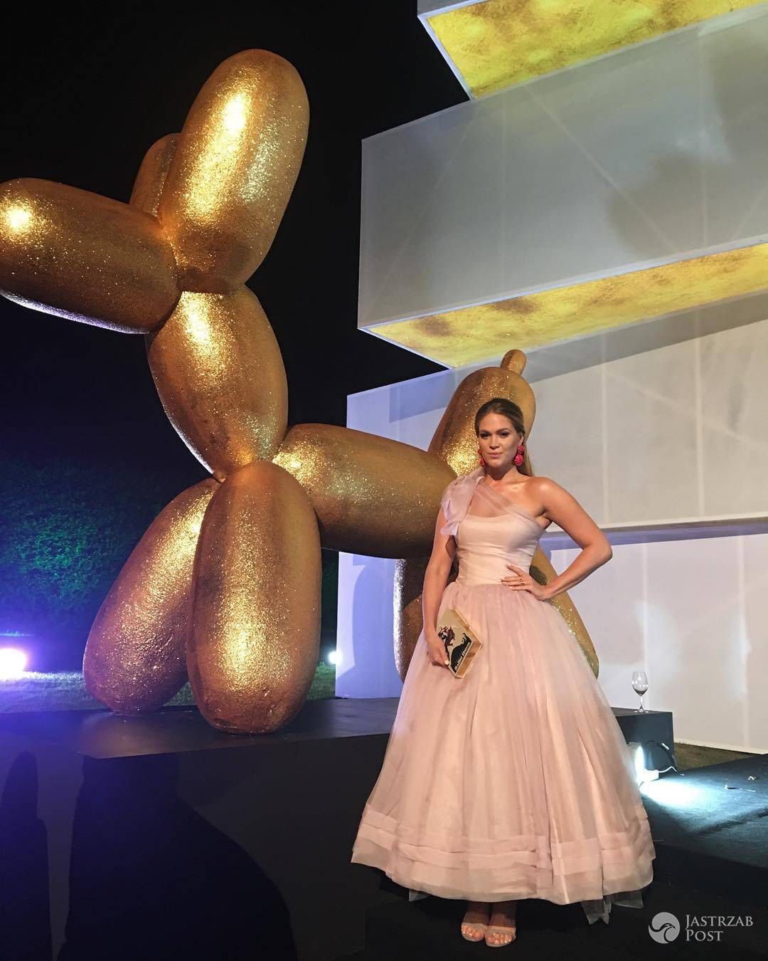 Zosia Ślotała - Bal TVN 2017, zdjęcia z Instagrama
