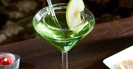 Kieliszki do Martini, odporne na rozlewanie