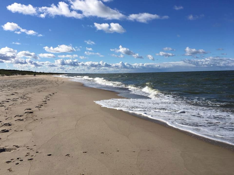 Jesteśmy na plaży w Darłówku. Wyjątkowo ciepły weekend