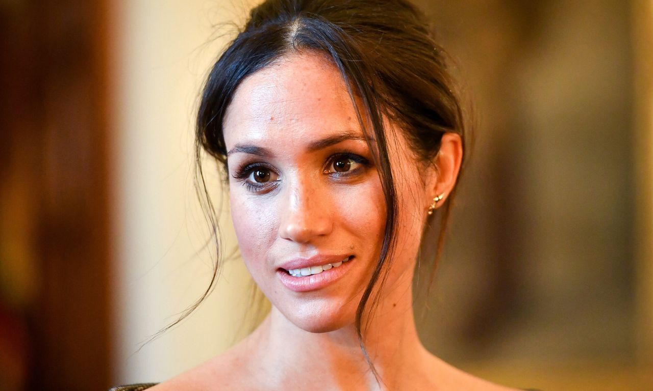 Idealne Walentynki według Meghan Markle. "Prezenty, śniadanie w łóżku, liścik miłosny i kwiaty"