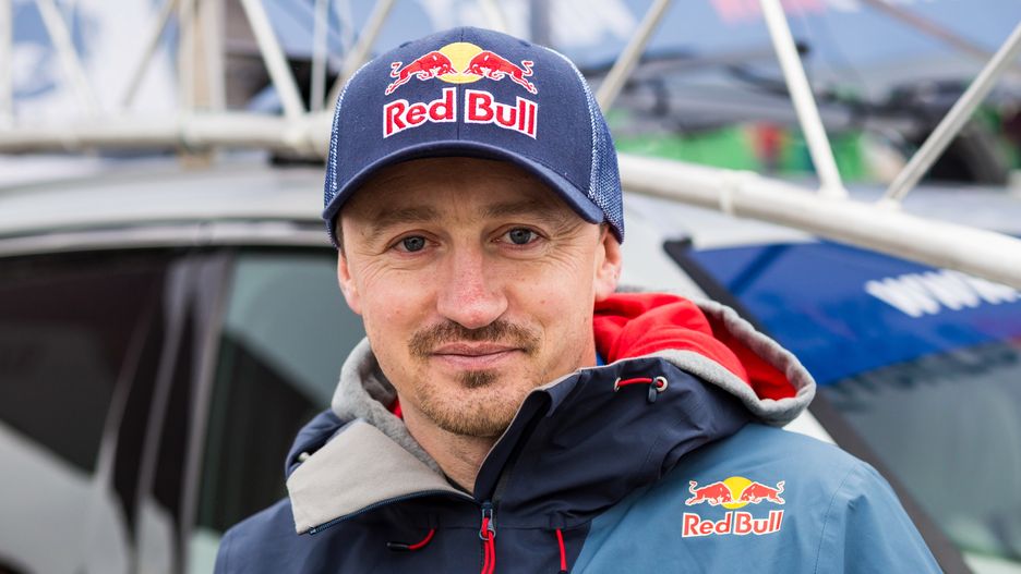 Adam Małysz obecnie pełni funkcję dyrektora koordynatora ds. skoków narciarskich i kombinacji norweskiej w Polskim Związku Narciarskim
