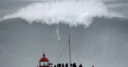 Nazare. Największe fale na świecie. Wybierz się do Portugalii