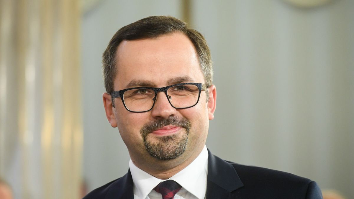 Marcin Horała musiał w poniedziałek uzupełnić uzasadnienie do projektu ustawy znoszącej limit 30-krotności składek ZUS