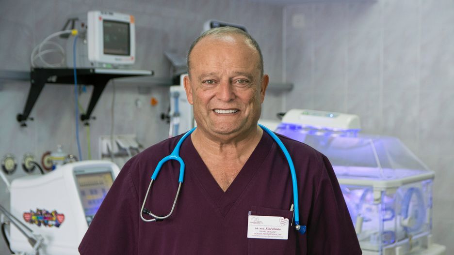 Riad Haidar pozbawiony funkcji ordynatora przez radnego PiS, ma już kilkanaście ofert pracy. Chcą go zatrudnić prywatne szpitale.