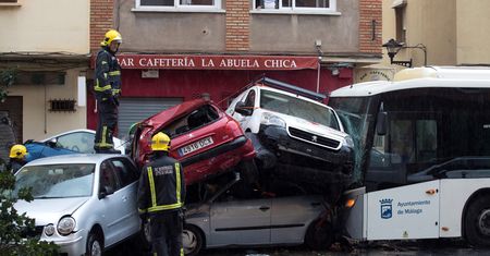 Kierowca dostał zawału. Autobus taranował auta w Maladze