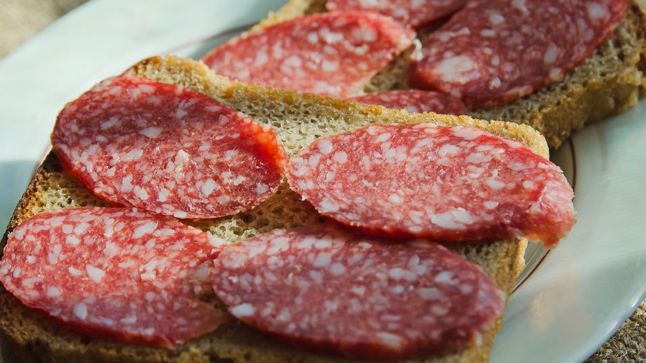 W salami jednak nie ma glutaminianu, Lidl już wycofuje produkty ze złymi etykietami