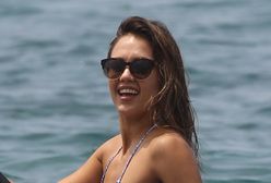 Jessica Alba pokazała idealne ciało na plaży. Trudno oderwać wzrok!