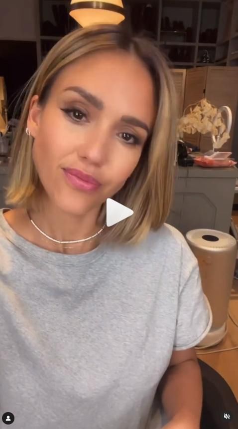 Jessica Alba jako blondynka