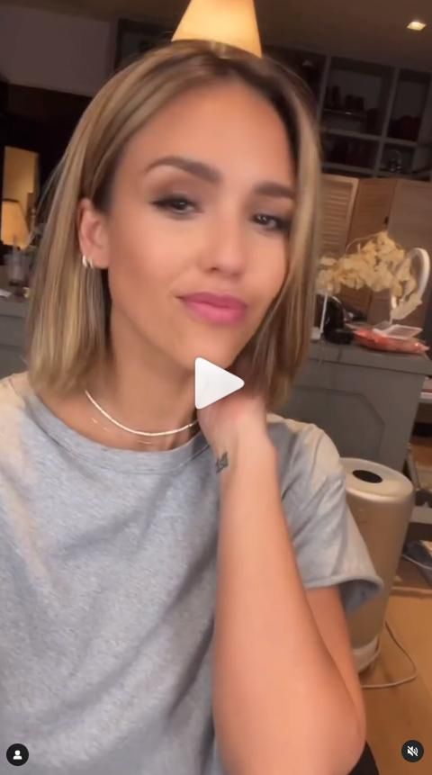 Jessica Alba jako blondynka