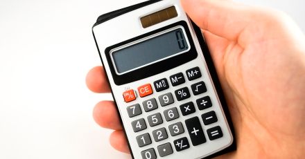 Ile zarabiają i jakie muszą mieć kwalifikacje pracujący w handlu?
