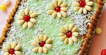 Mazurek z bakaliami i lukrem