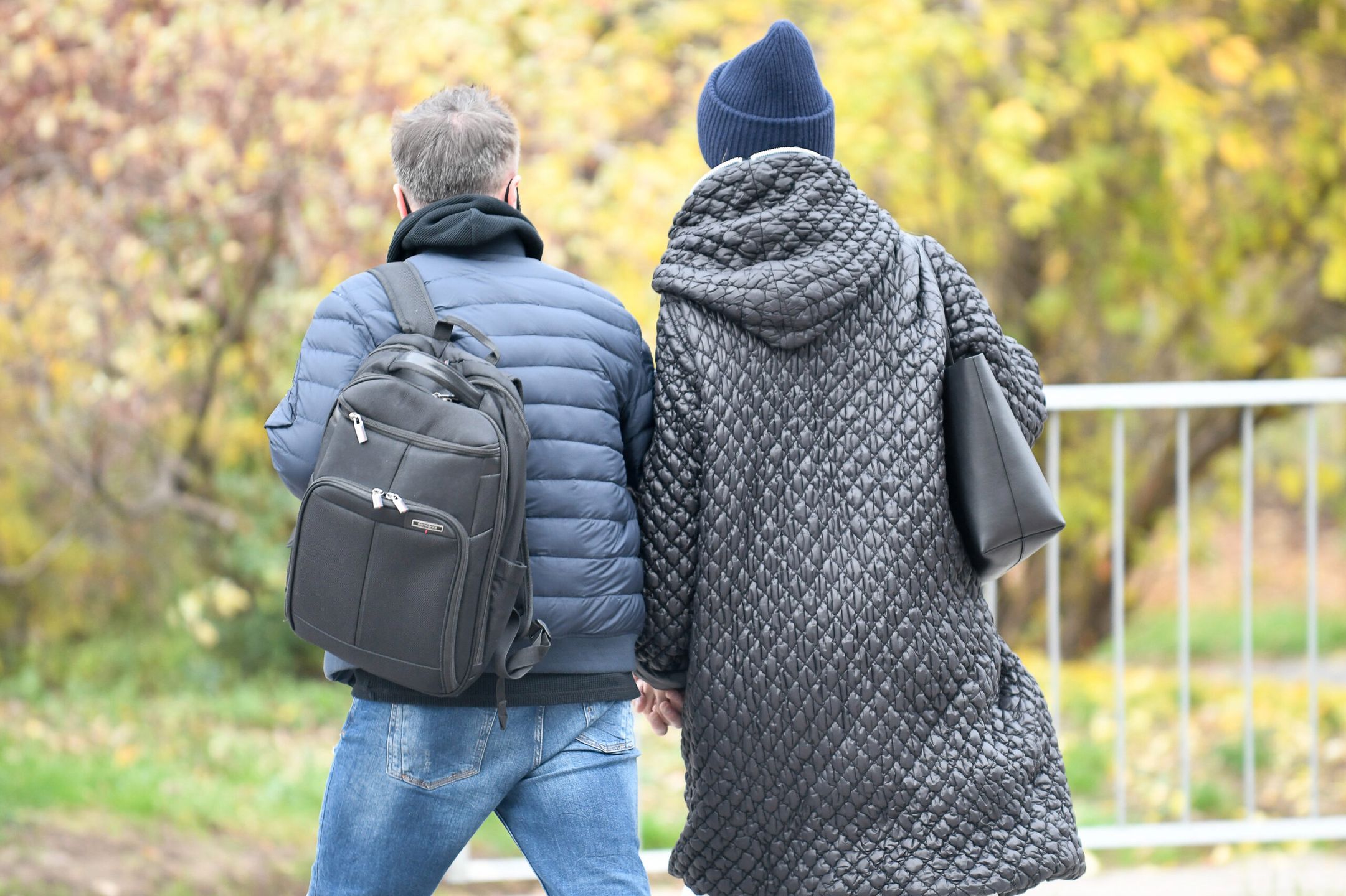 Halina Mlynkova i Marcin Kindla trzymają się za ręce