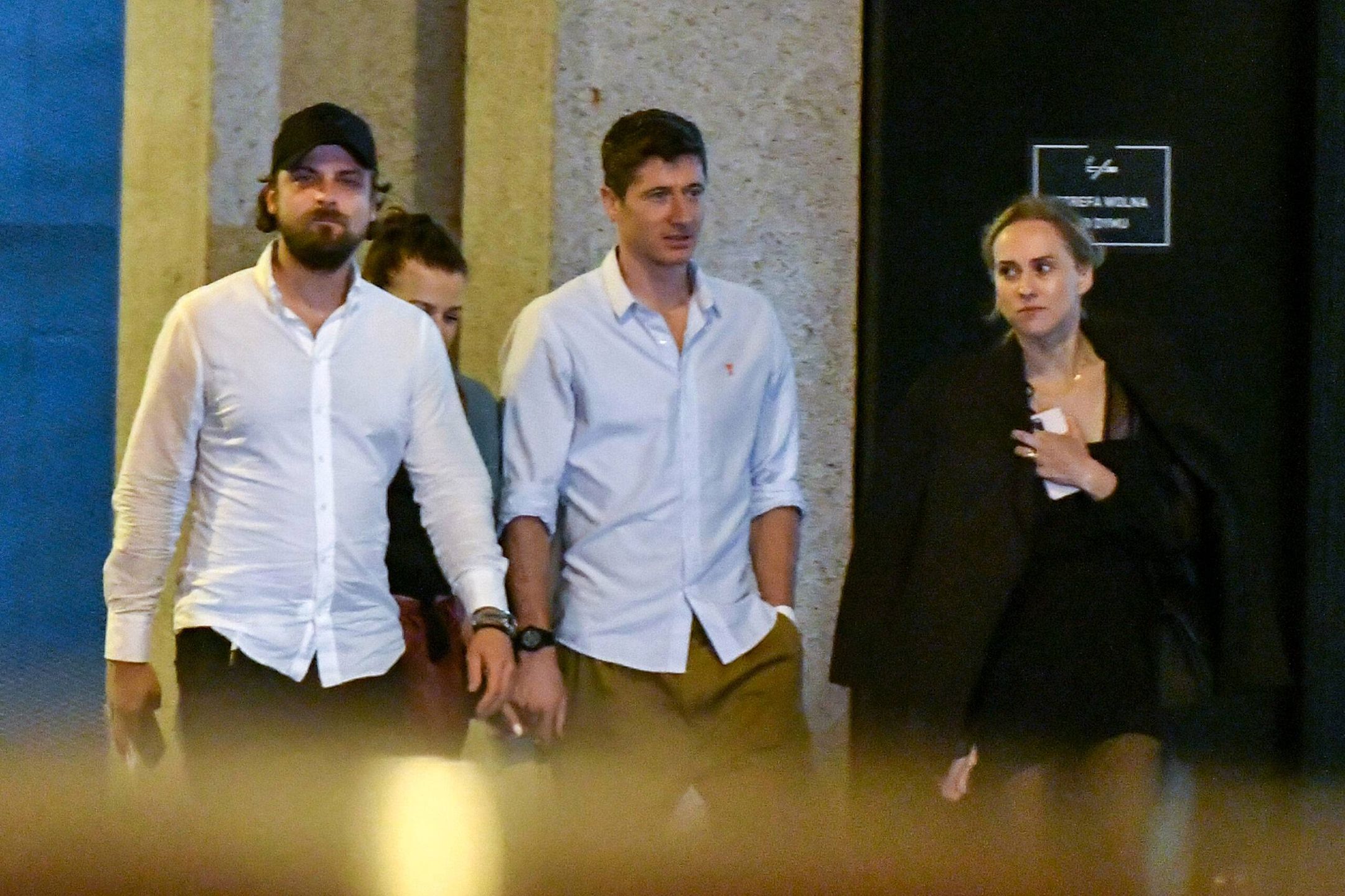 Anna i Robert Lewandowscy na spotkaniu z przyjaciółmi