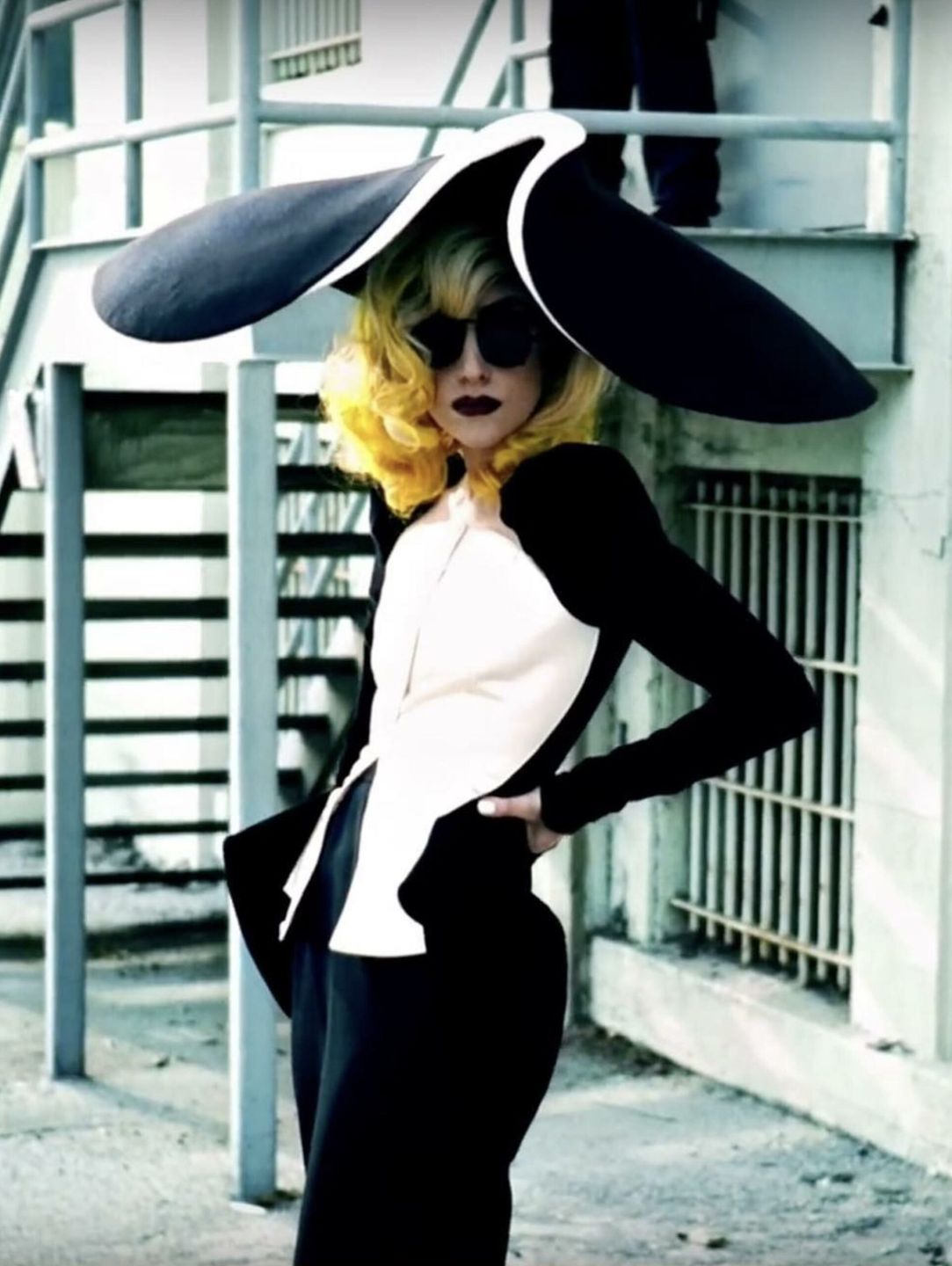 Lady Gaga | projekt: Thierry Mugler | fot. Instagram.com/manfredthierrymugler