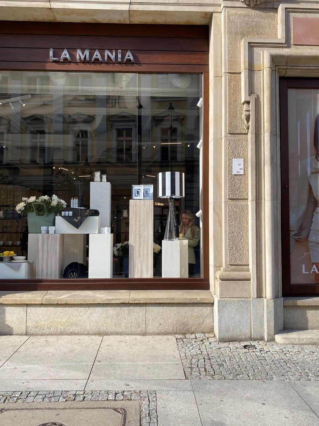 Joanna Przetakiewicz została przyłapana przez paparazzich we wrocławskim butiku La Mania
