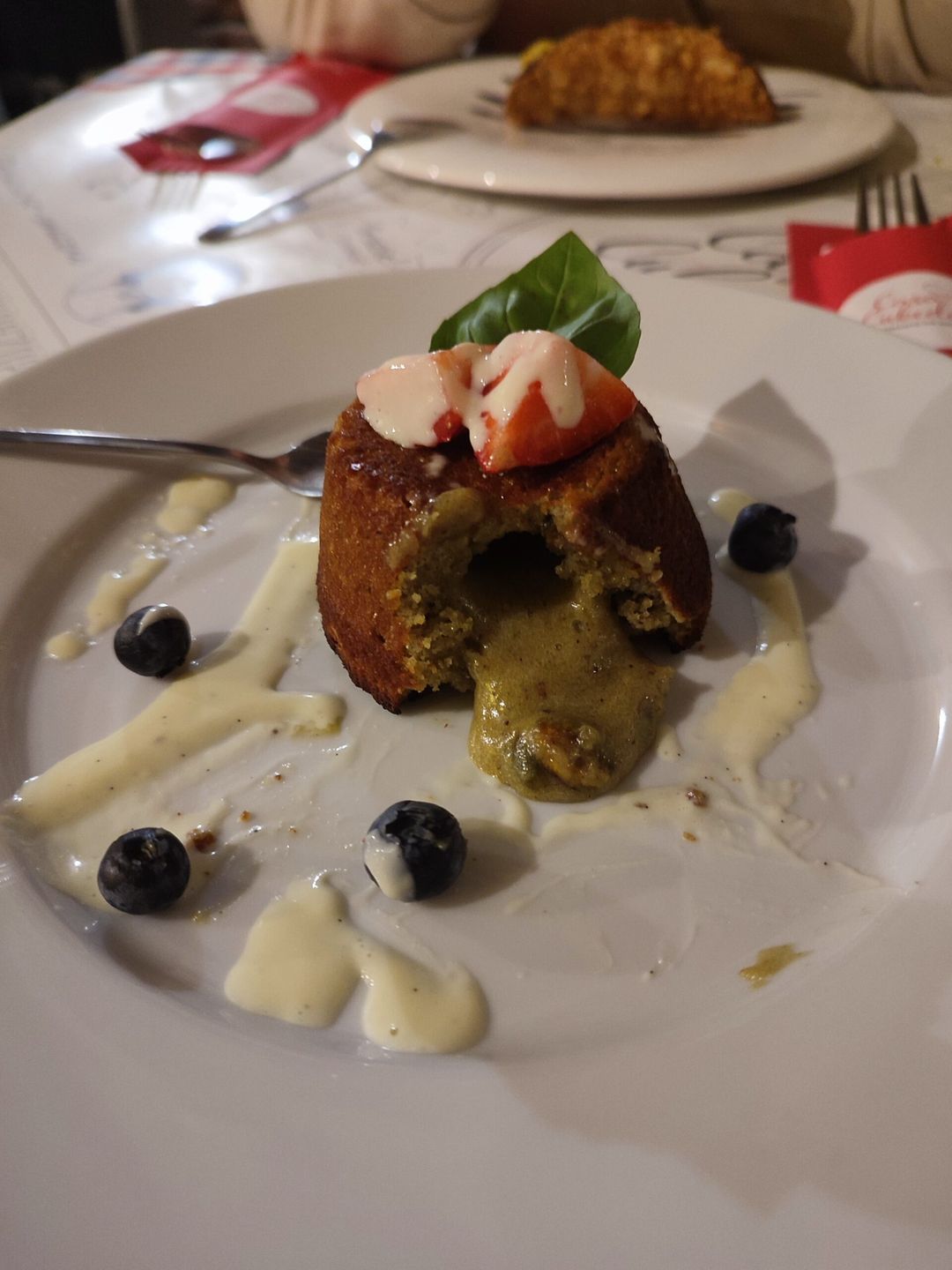Suflet pistacjowy po przekrojeniu- Pyszności