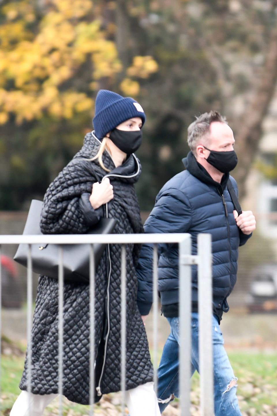 Halina Mlynkova i Marcin Kindla trzymają się za ręce