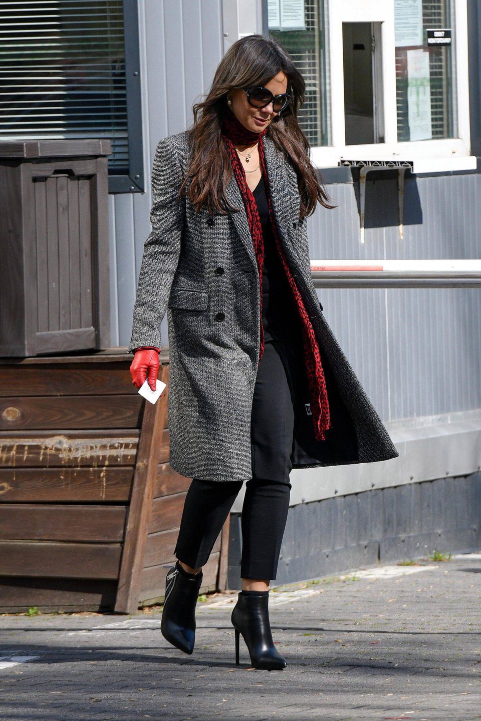 Kinga Rusin wychodzi ze studia Dzień Dobry TVN