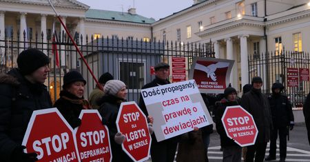 NIE dla deprawacji naszych dzieci
