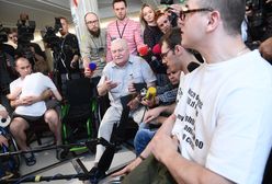 Zaskakująca prośba niepełnosprawnych do Lecha Wałęsy. Wymijająca reakcja b. prezydenta