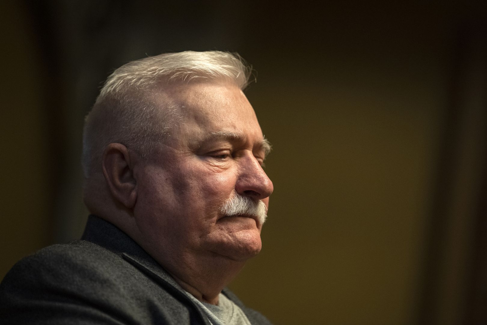 Lech Wałęsa uważa, że został napadnięty przed gdańskim kościołem przez radnego PiS Dawida Kurpeja